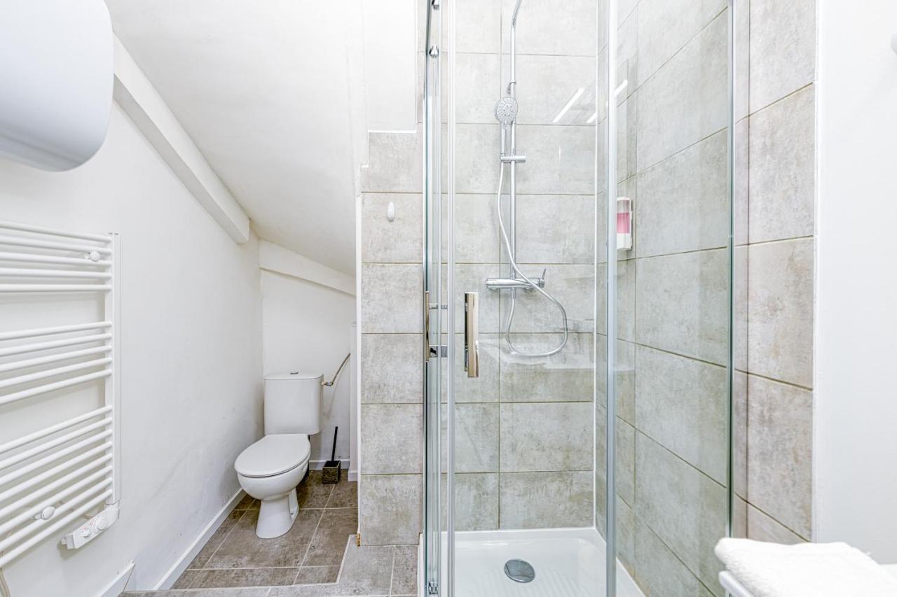 Meuble Classe 3 Etoiles Au Pied Des Thermes Allevard Exterior photo